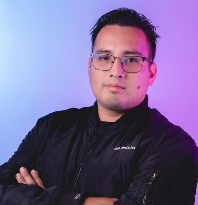 Roberto Flores